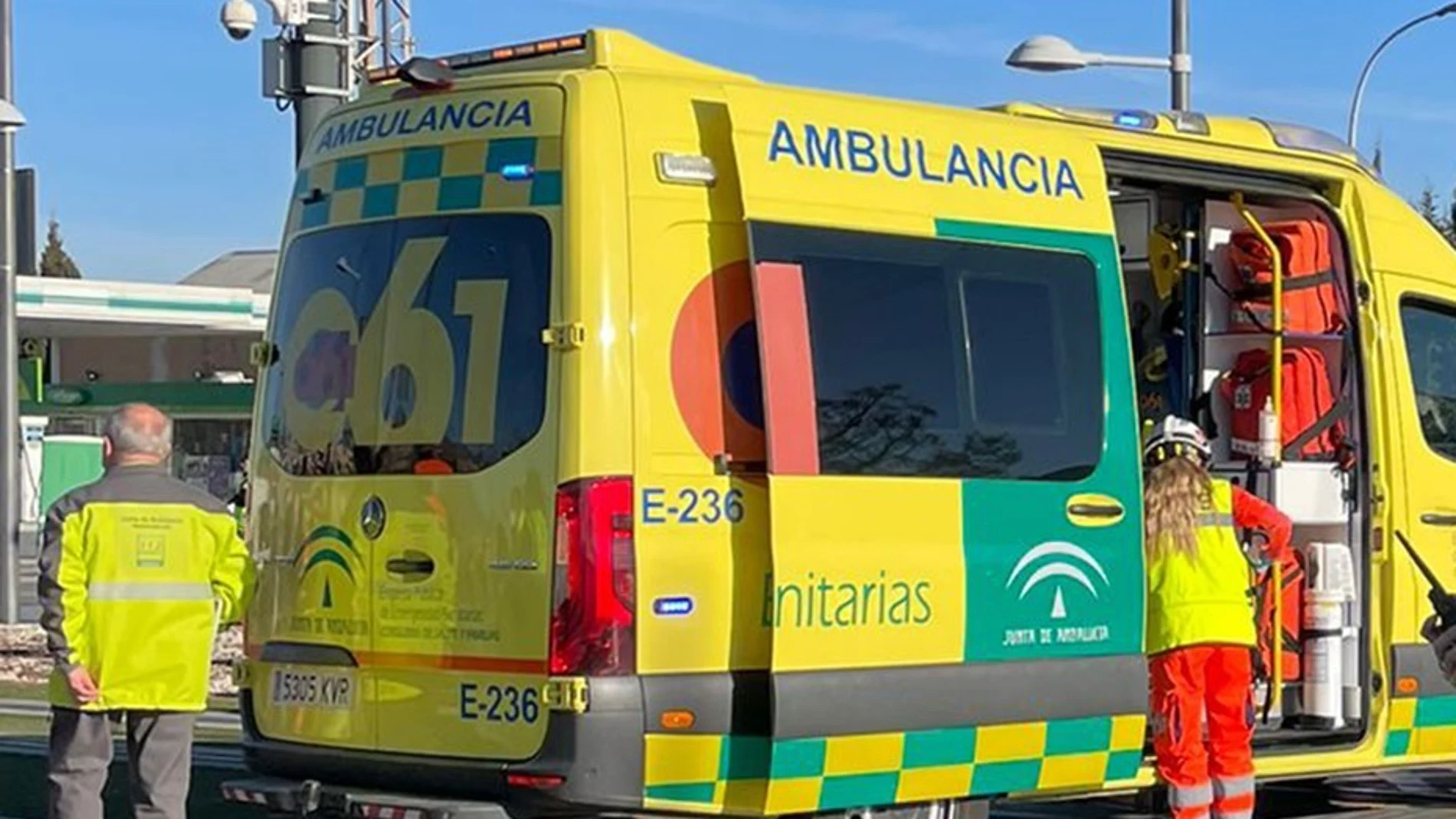 Fallece un trabajador tras caer de una grúa en Isla Cristina (Huelva)