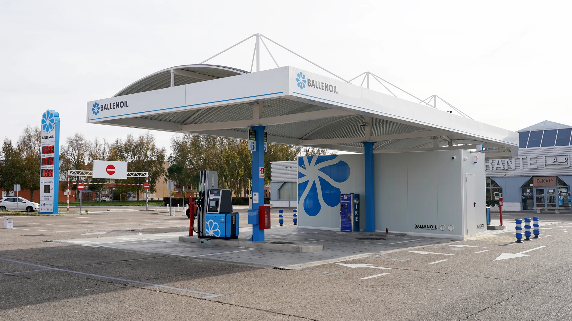 Gasolinera de Ballenoil