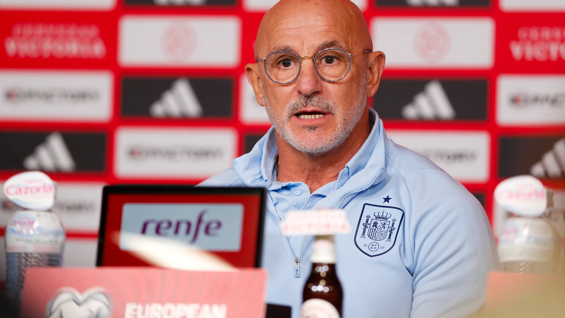 Oslo (Norway), 14/10/2023.- Spain's national team coach Luis de la Fuente during a press conference on the eve of the UEFA EURO 2024 group C qualification round match against Norway at Ullevaal Stadion in Oslo, Norway, 14 October 2023. (Noruega, España) EFE/EPA/Frederik Ringnes NORWAY OUT 