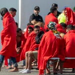 Rescatadas cinco embarcaciones con unos 290 inmigrantes en aguas canarias
