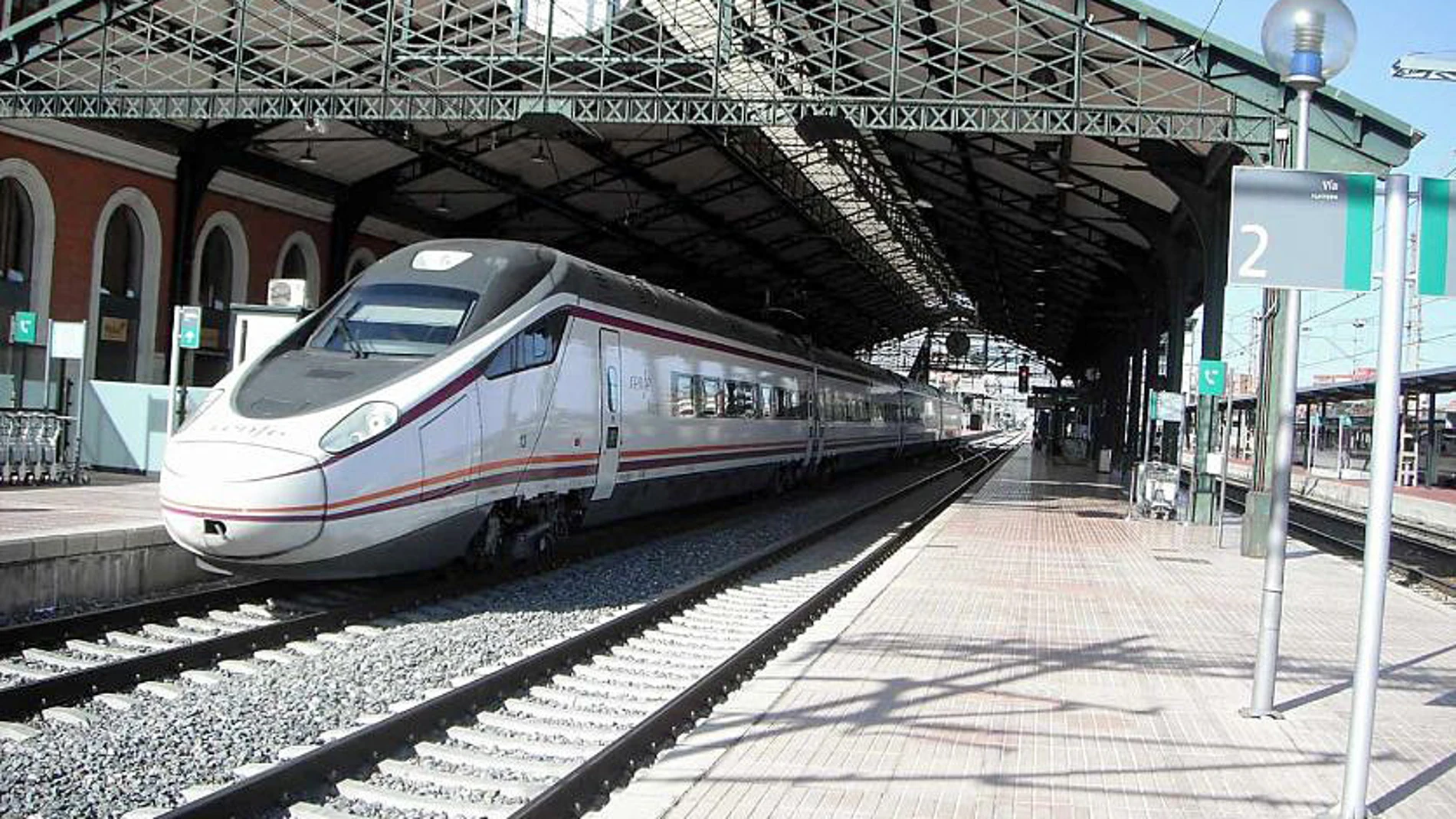 Tren Avant en la estación de Valladolid