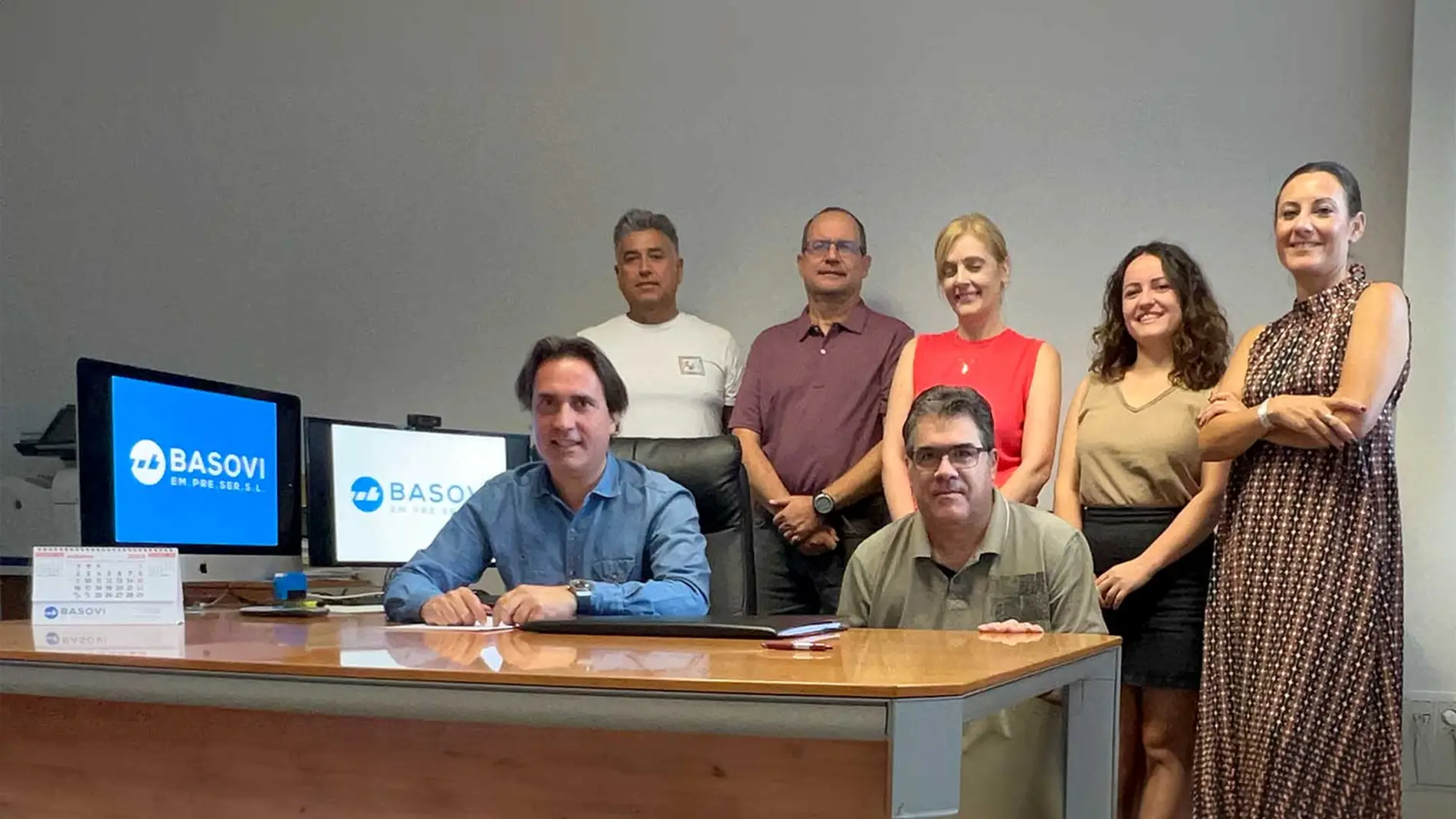 Parte del equipo de Basovi en Valencia