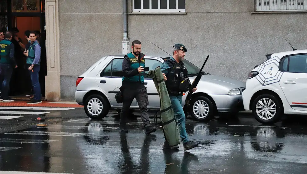 La Guardia Civil registra la casa del detenido por el crimen de Elisa Abruñedo en Narón (A Coruña)