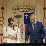 La presidenta del Parlamento aragonés, Marta Fernández, y el presidente de las Cortes y de la Fundación de Castilla y León, Carlos Pollán, suscriben un acuerdo de colaboración