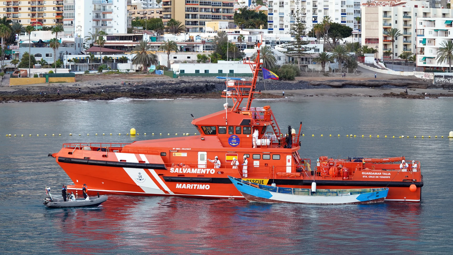 Interceptan un cayuco con 91 migrantes en aguas de Tenerife, sexta embarcación desde la pasada noche en Canarias
