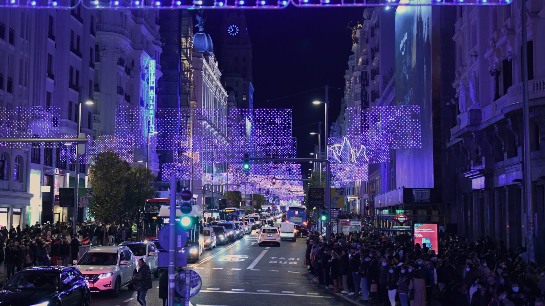 MADRID.-La gran bola de Navidad se ubicará este año en Plaza de España con el encendido de las luces a finales de noviembre