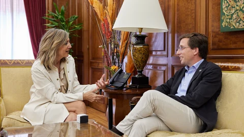 Madrid y Pamplona firman un protocolo para colaborar en la promoción de actividades y políticas turísticas