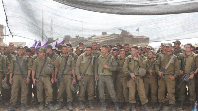 Israeli army near the Gaza border