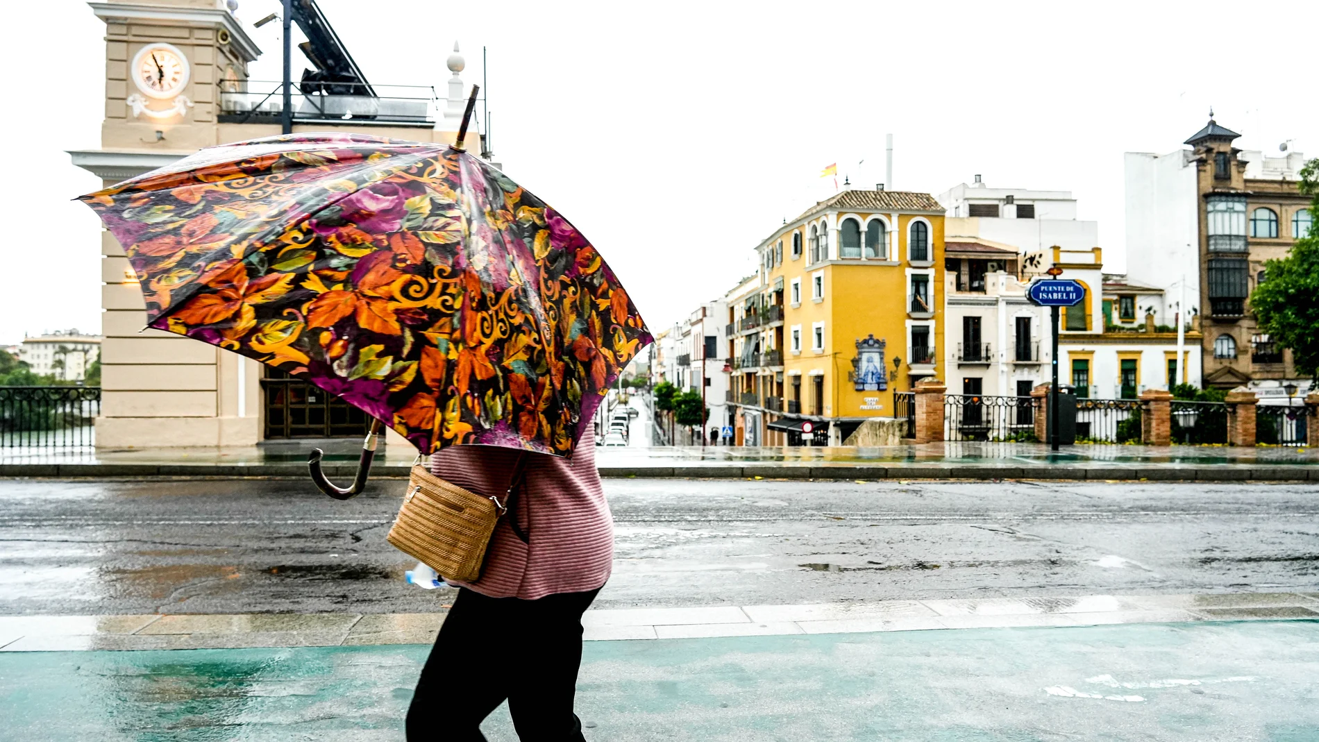 Dos nuevos frentes con lluvias intensas y viento pasearán este fin de semana por toda España