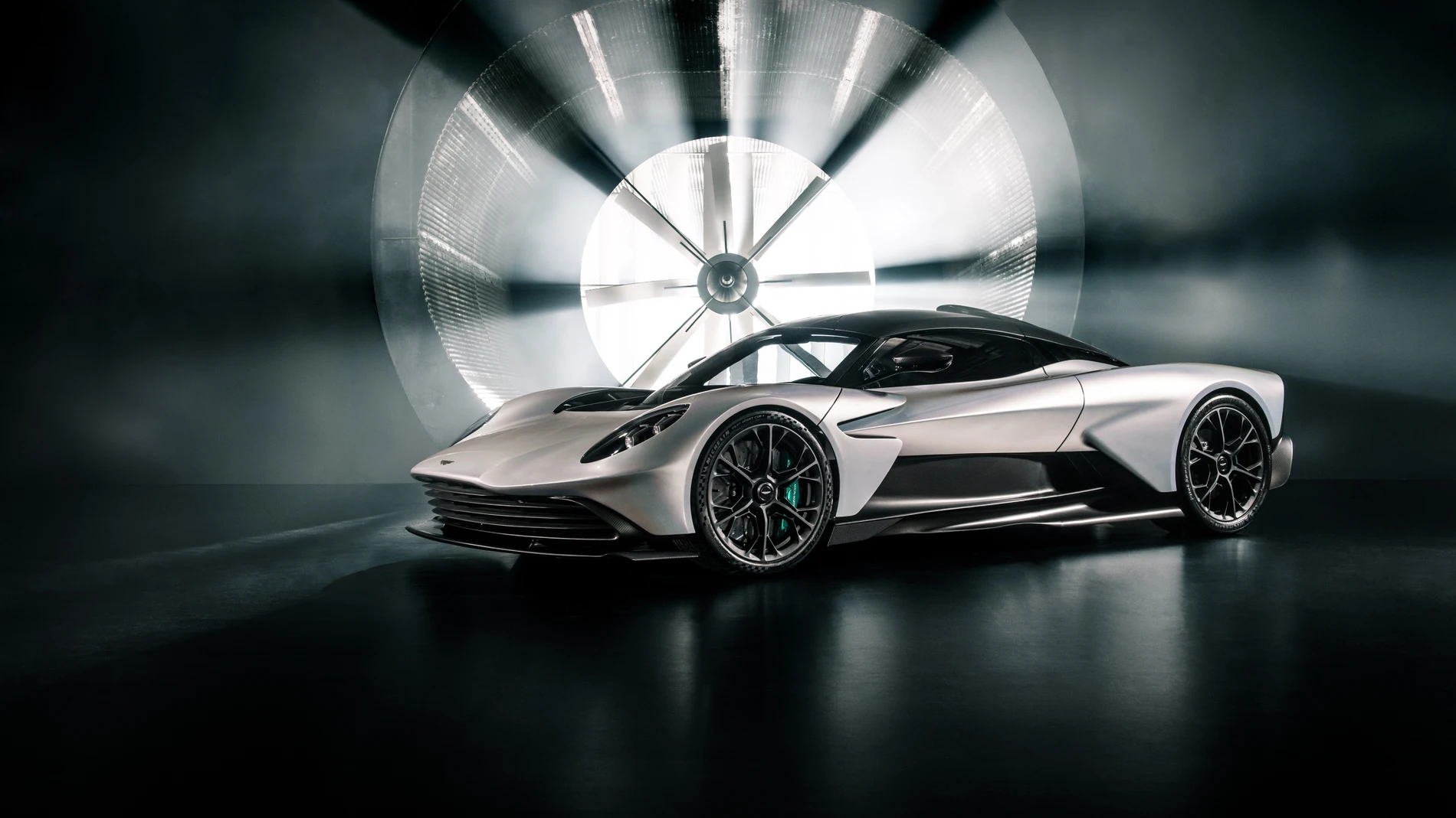 Valhalla: el híbrido veloz de Aston Martin