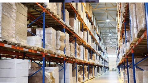 Amazon revoluciona sus almacenes: el robot que colabora con los empleados