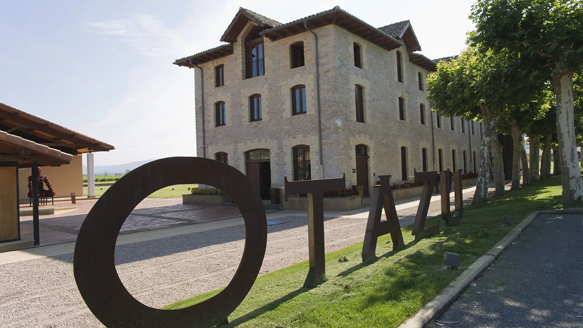 Bodega Otazu preparan la salida al mercado de 10 vinos de parcela monovarietales