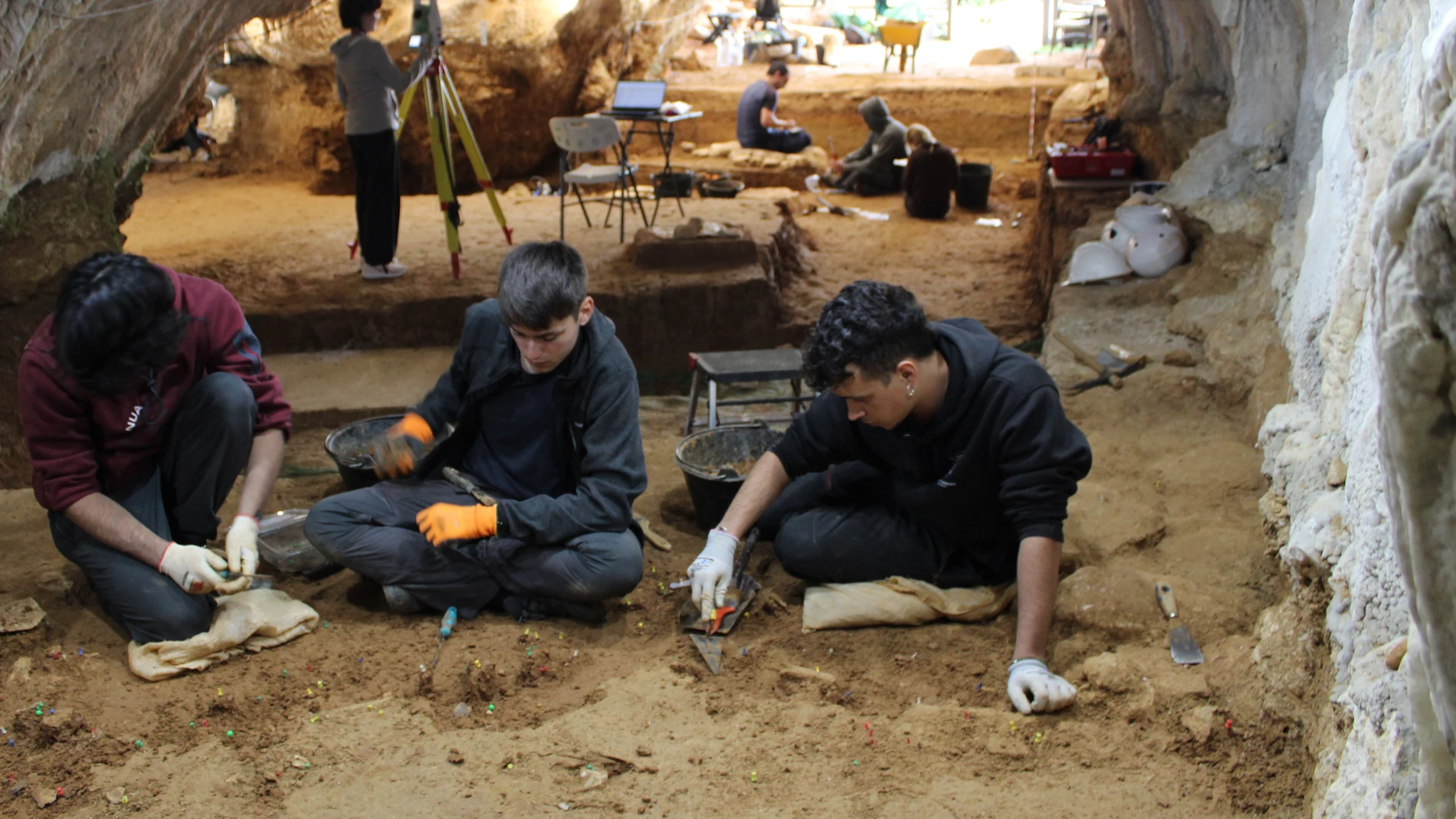 Excavaciones en el yacimiento burgalés de Pedro Vargas