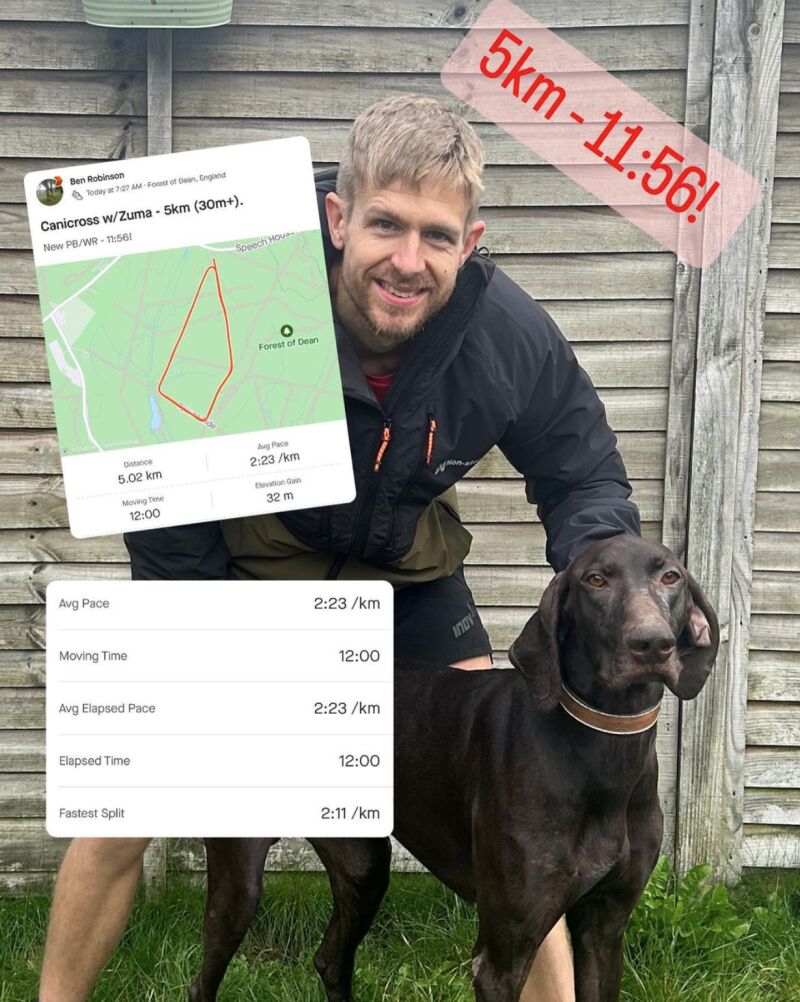Ben Robinson y Zuma tras romper el récord de los 5km