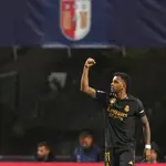 Rodrygo celebra el gol que le marcó al Braga