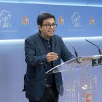 Sumar defiende el fin de los vuelos cortos, pero justifica que Sánchez o Díaz usen el Falcon por razones de su cargo