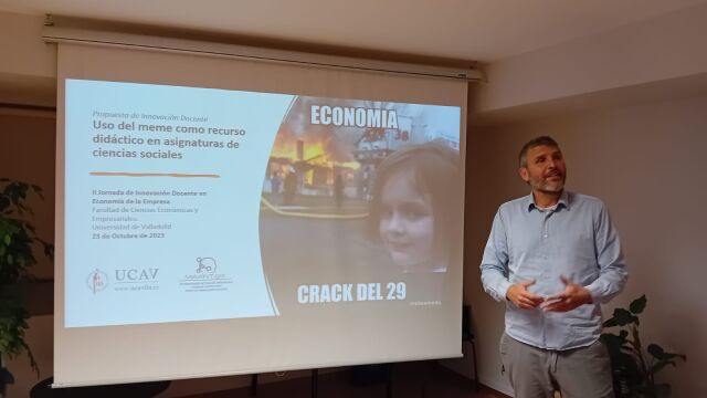 El profesor Ricardo Reier, director de la Escuela de Negocios de la UCAV, ha sido el encargado de presentar el proyecto