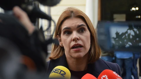 ALCALÁ DE HENARES (COMUNIDAD DE MADRID), 26/10/2023.- La alcaldesa de Alcalá de Henares, Judith Piqué, ofrece declaraciones a los medios este miércoles. Judith Piquet (PP) se ha mostrado "preocupada" con la idea de que el Ministerio de Inclusión traslade a inmigrantes llegados a Canarias hasta la ciudad complutense, donde se instalarían en infraestructuras pertenecientes a Defensa. EFE/ Ayuntamiento Alcalá De Henares SOLO USO EDITORIAL SOLO DISPONIBLE PARA ILUSTRAR LA NOTICIA QUE ACOMPAÑA (CRÉDITO OBLIGATORIO)