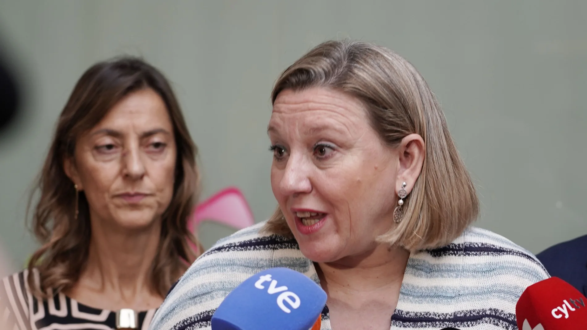 La consejera Isabel Blanco urge a Sánchez a convocar a las regiones para abordar la crisis migratoria