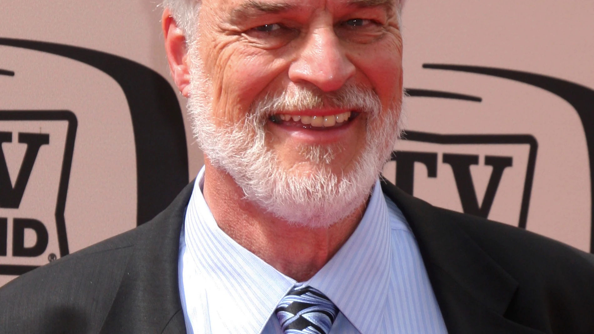 In this photo provided by Kathy Hutchins, Richard Moll arrives at the 2010 TV Land Awards Sony Studios Culver City, Calif., April 17, 2010. Moll, a character actor who found lasting fame as an eccentric but gentle giant bailiff on the original “Night Court” sitcom, has died at age 80. Moll died Thursday, Oct. 26, 2023, at his home in Big Bear Lake, Calif., according to a Jeff Sanderson, a family spokesperson. (Kathy Hutchins/Hutchins Photo via AP)