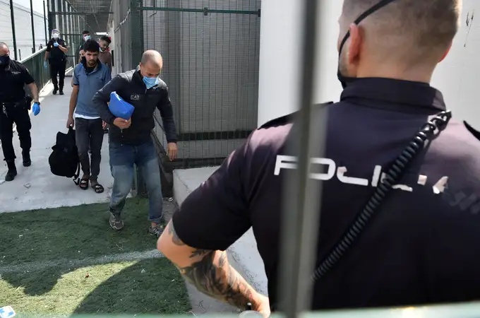La falta de agentes de Policía agrava la situación de crisis migratoria en la Región de Murcia