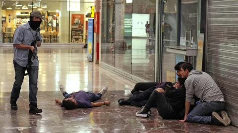 Histórico simulacro terrorista en la estación de Sants, en Barcelona