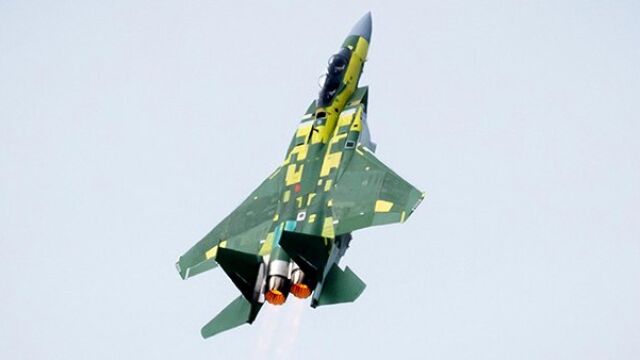 Primer vuelo del F-15EX Eagle II en su configuración final, el caza más armado y letal del mundo