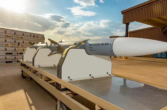 Defensa compra 68 misiles AIM-120-C8 AMRAAM, la versión más moderna, para sus Eurofighter, F-18 y las baterías NASAMS 