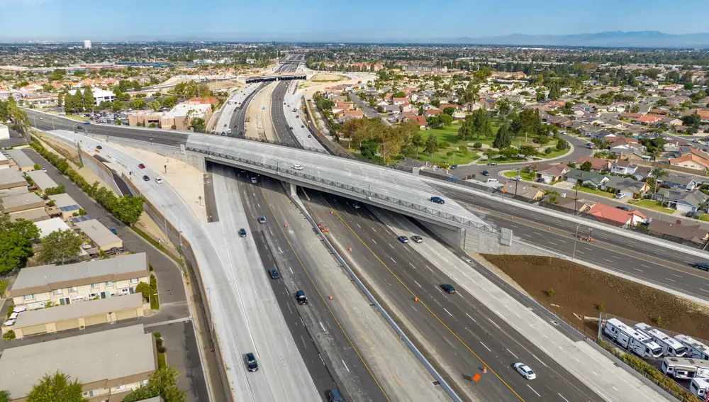 La autopista I-405 es el segundo mayor proyecto que la compañía realiza en EE UU