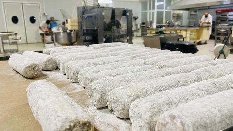 «Afortunadamente, las ventas se mantienen año tras año» en el sector de los pasteles, de gran tradición en la provincia de Cádiz