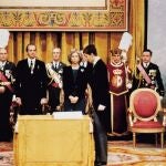 Juramento de la Constitución por el Príncipe Felipe en 1986