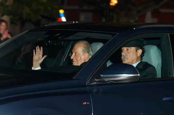 Juan Carlos I y Doña Sofía llegan a la celebración familiar del cumpleaños de la Princesa