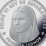 Anverso de la moneda conmemorativa por la mayoría de edad de la Princesa Leonor