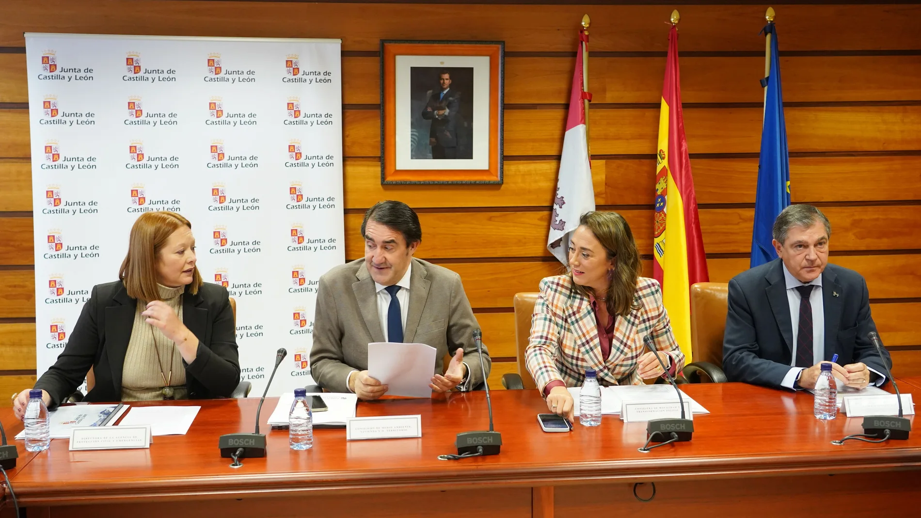 Los consejeros Suárez-Quiñones y González Corral presentan el operativo junto a Irene Cortes