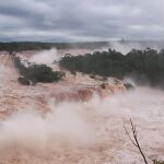 Clausuradas las cataratas de Iguazú por el aumento extremo del nivel del agua: un caudal 16 veces superior al habitual