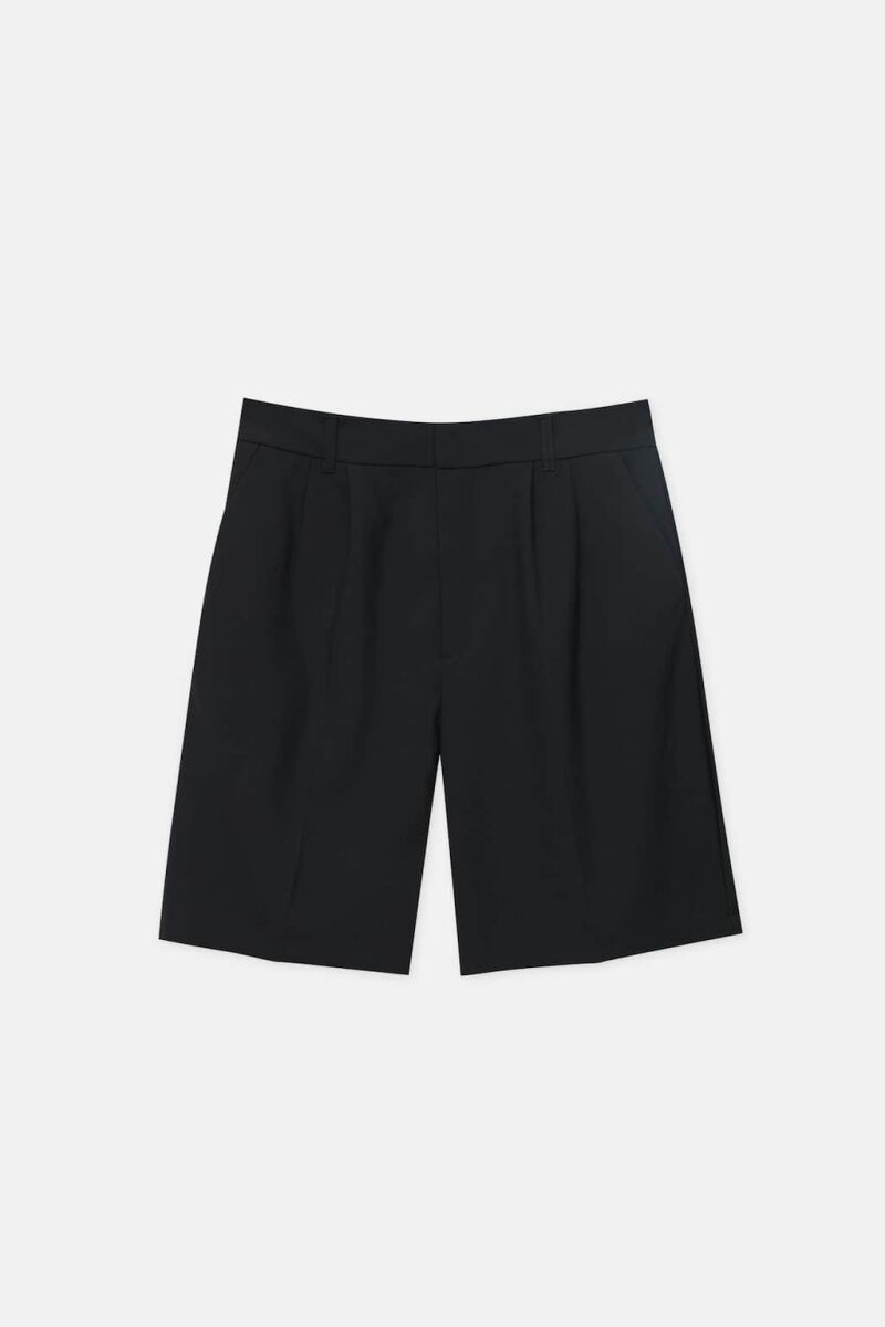 Bermudas negras de traje.