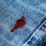 ¿Es el agua oxigenada el mejor aliado contra las manchas de sangre?