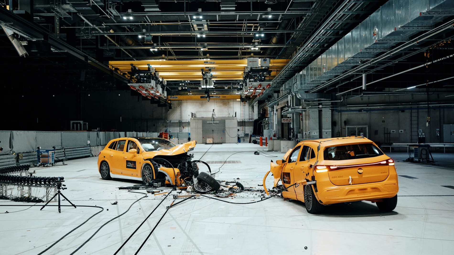 Mercedes abre al mundo la seguridad de sus eléctricos