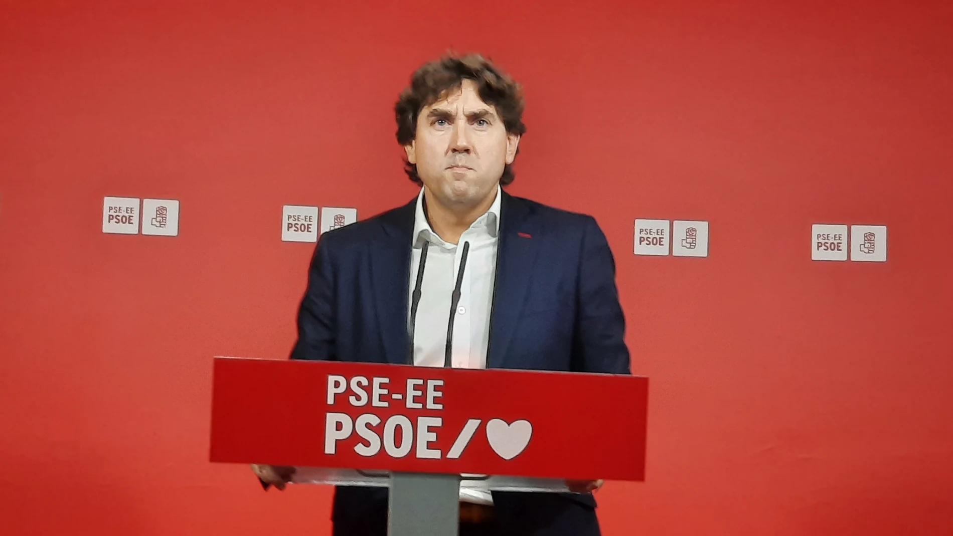 Andueza dice que el PSE no va a tolerar que se sitúe la violencia, "en un ejercicio de nostalgia", en el debate político