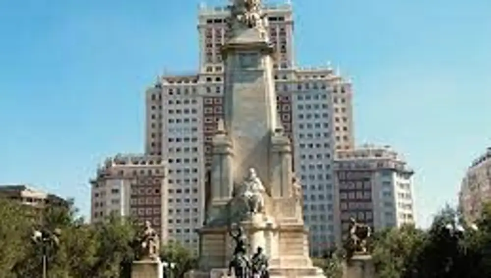 Imagen del monumento en plaza de España