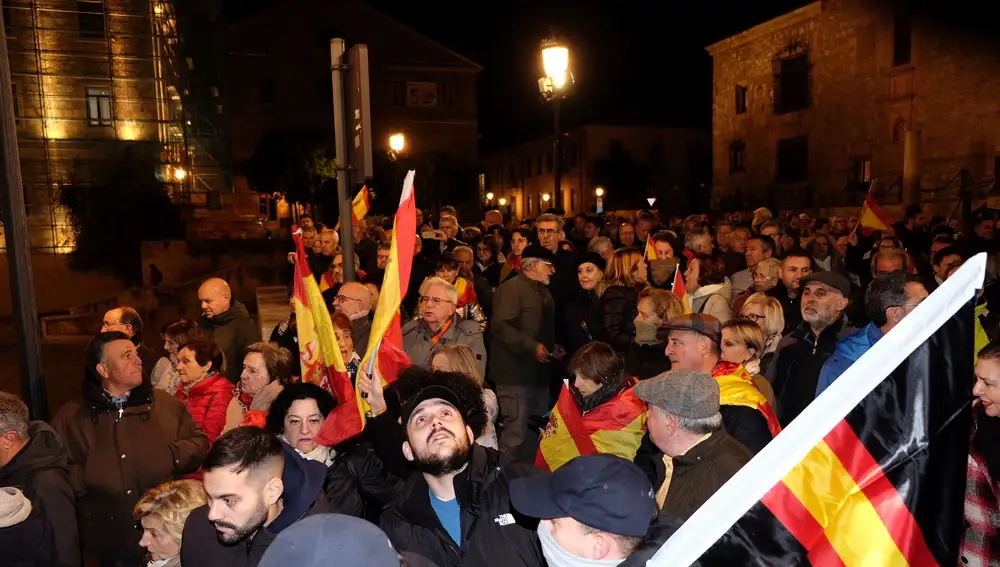 Más de un millar de personas se concentran en Salamanca