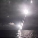 Lanzamiento de un misil ruso desde un submarino en el Mar Blanco