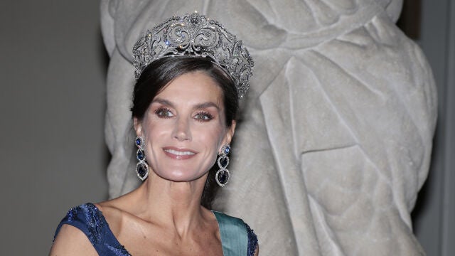 La Reina Letizia se viste de gala en Dinamarca.