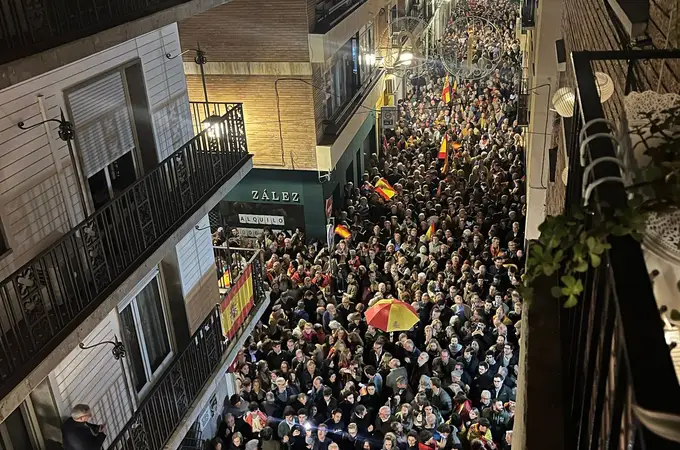Manifestación frente a la sede del PSOE andaluz contra la amnistía