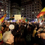 Protestas frente a la sede del PSPV-PSOE en Valencia contra los la amnistía