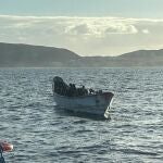 Un cayuco con 35 personas migrantes a bordo, todos varones de origen subsahariano, ha sido rescatado hoy martes al sur de la isla de Tenerife. Entre ellos viajaban 3 posibles menores y todos presentaban buen estado de salud