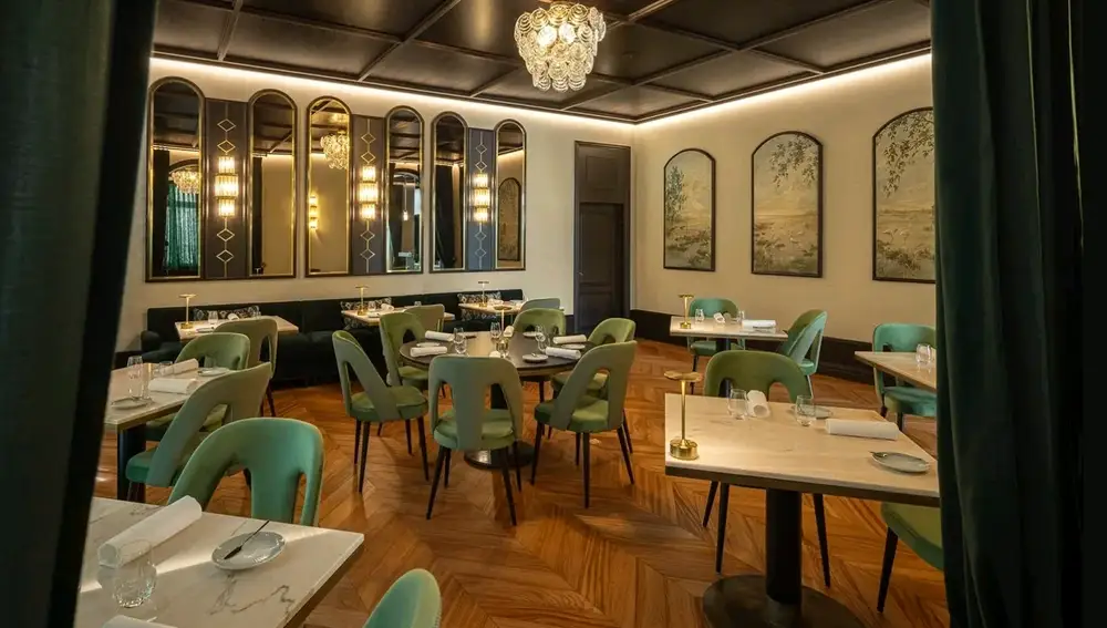 El salón central del restaurante es ciertamente bonito