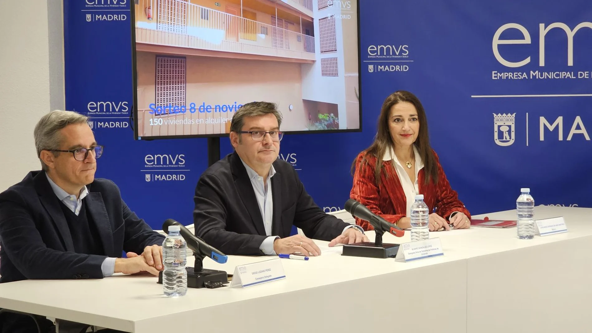 El delegado del Área de Políticas de Vivienda y presidente de EMVS Madrid, Álvaro González, ha presidido el primer sorteo del mandato 2023-27