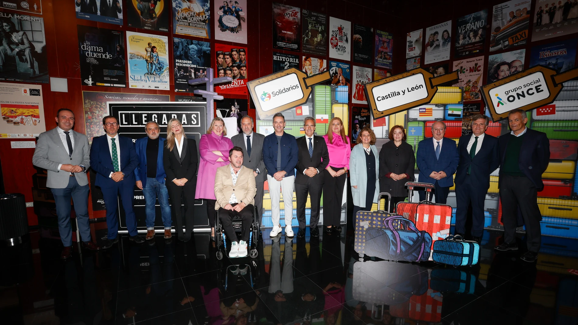 Premiados y autoridades en los Premios ONCE