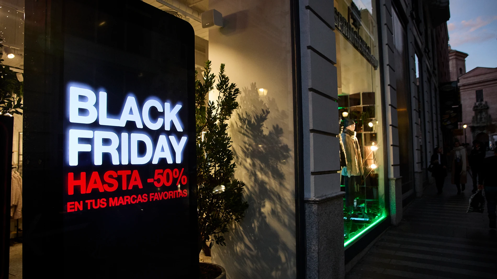El 57% de los consumidores comprará algún producto en el 'Black Friday' para aprovechar los descuentos